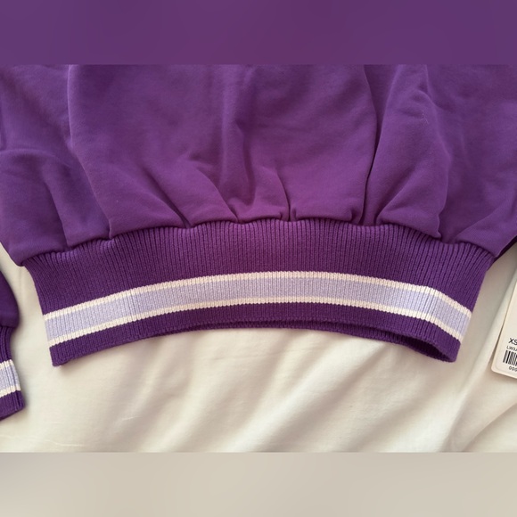 Lululemon Purple Striped Crop Top, NEW! - Picture 4 of 8